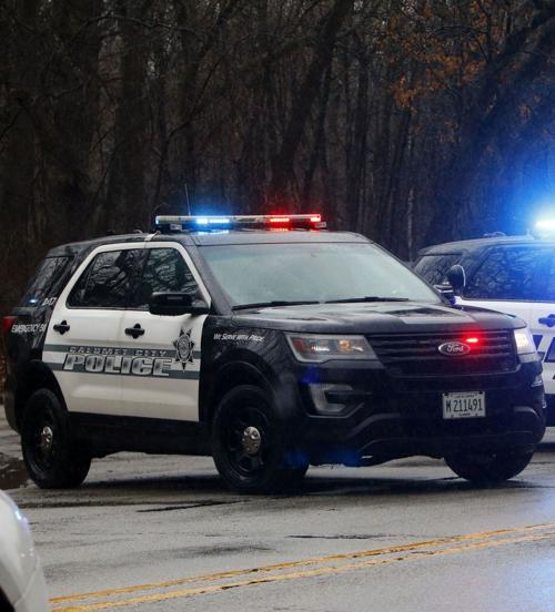 Police, firefighters respond to Calumet City bowling alley