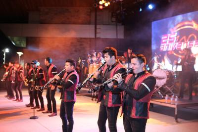 Hammond, Walgreens partner on Festival of the Lakes tickets | Lake