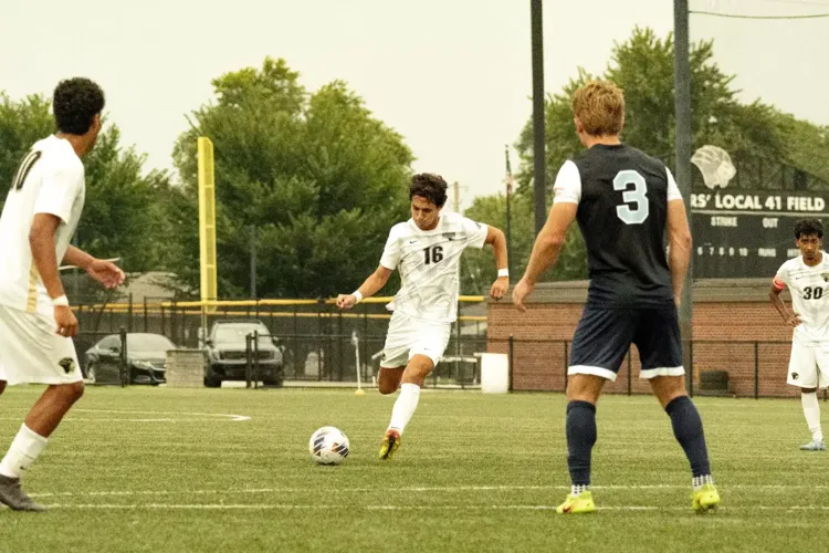 Men's Soccer battles for road win at Walsh