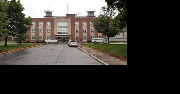 2 prison inmates charged dealing meth, officials say - Vimarsana News