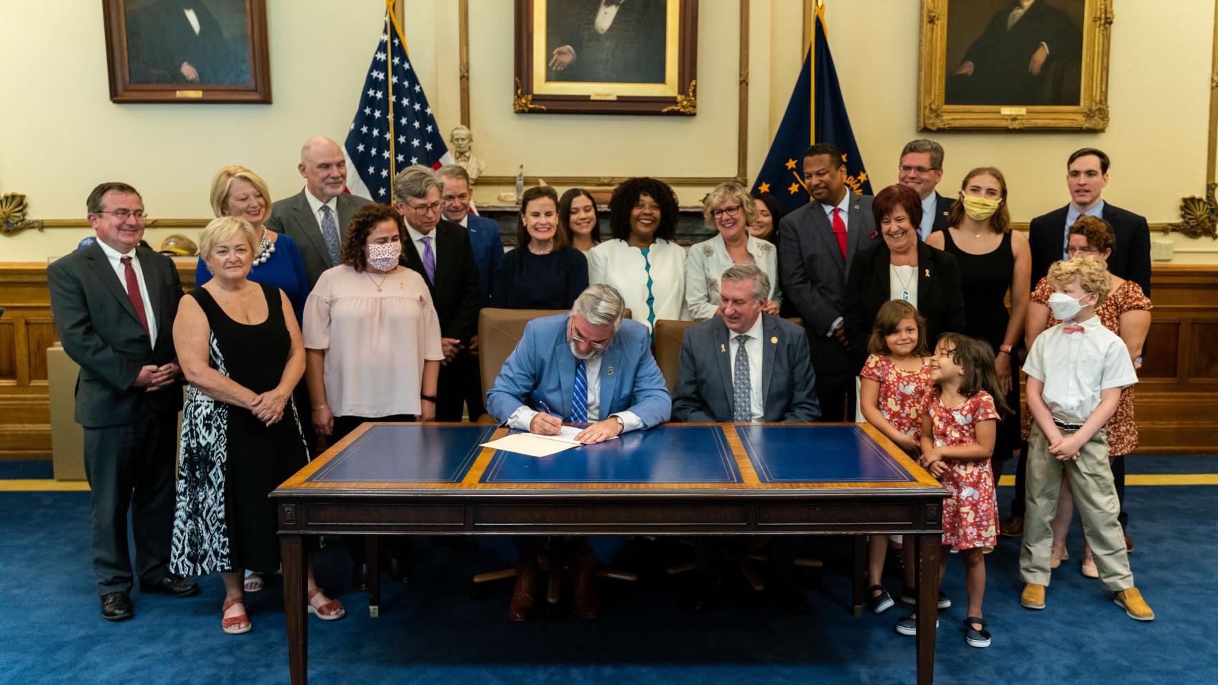 Advocates celebrate new law ensuring Hoosier access to Chicago children's hospitals - Vimarsana News