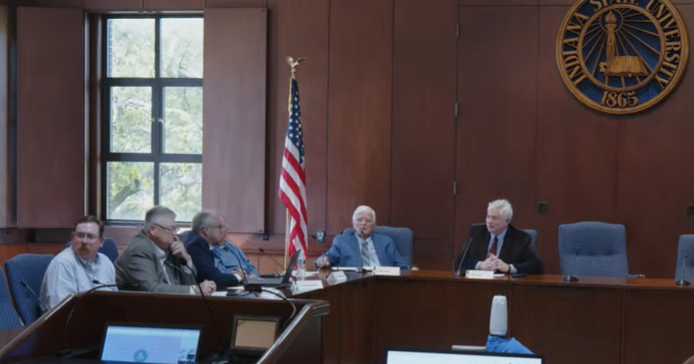Hoosiers talk to selves about taking over parts of Illinois