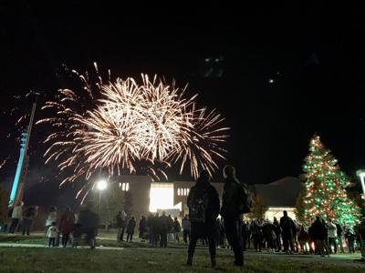 Valparaiso University's tree ceremony lights up traditions