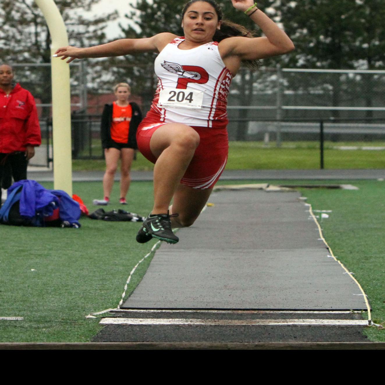 Gallery Duneland Athletic Conference Girls Track Digital Exclusives Photo Galleries Nwitimes Com