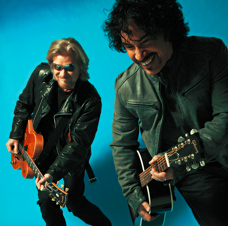 Hall and Oates deliver decades of hits