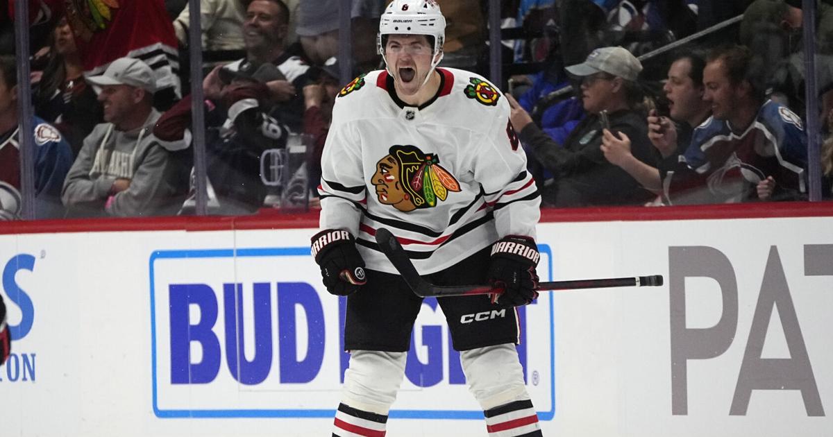 Blackhawks 'dialed back in' to upset Avalanche
