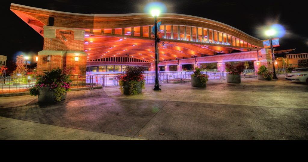 Open ice skating in Valpo