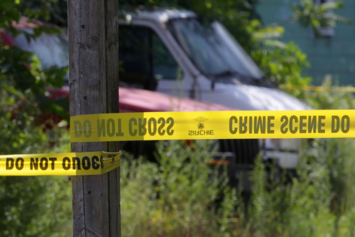 Man fatally shot in Lansing