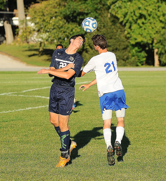 Boone Grove, Bishop Noll boys soccer match suspended due to darkness Boone Grove, Bishop Noll boys soccer match suspended due to darkness