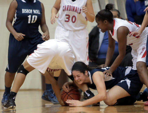 Times No. 4 Bishop Noll edges E.C. Central in thriller | NWI Preps Times No. 4 Bishop Noll edges E.C. Central in thriller | NWI Preps