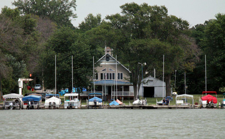 big cedar lake yacht club