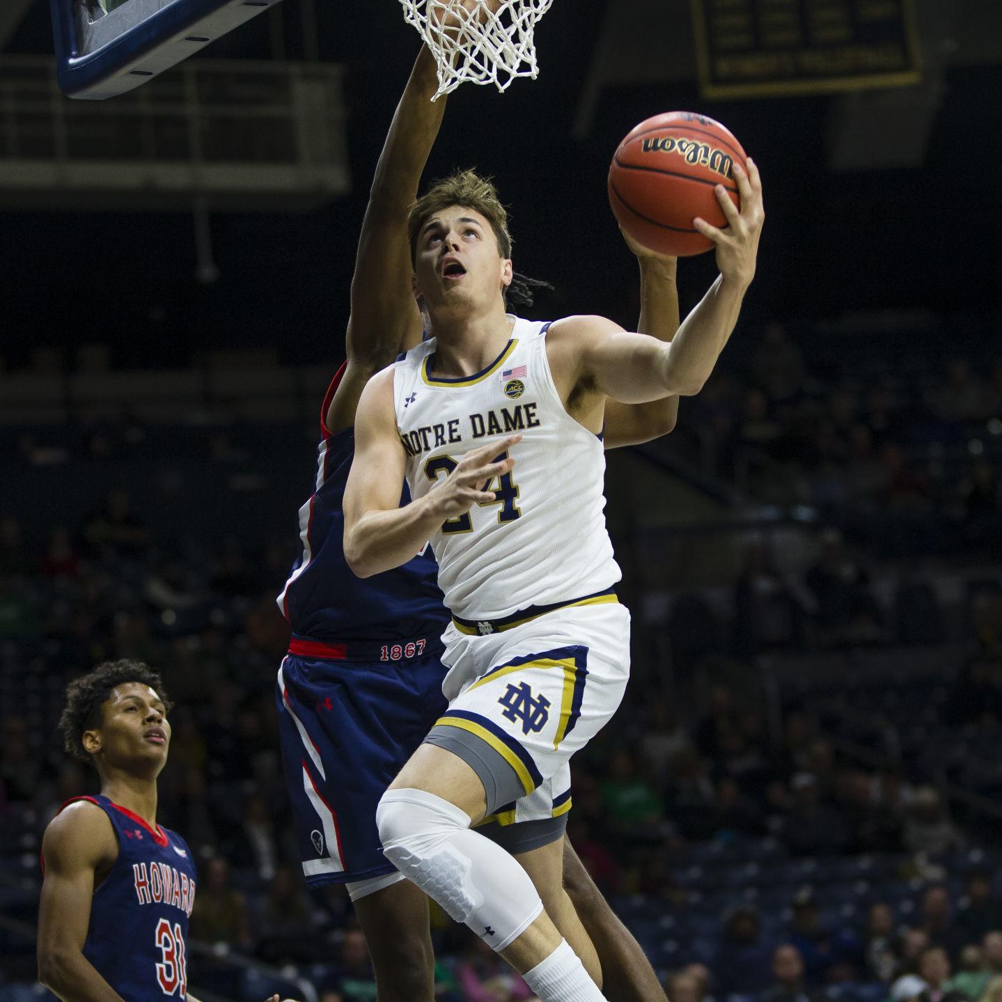 Mooney S 18 Points Help Notre Dame Power Past Howard Notre Dame