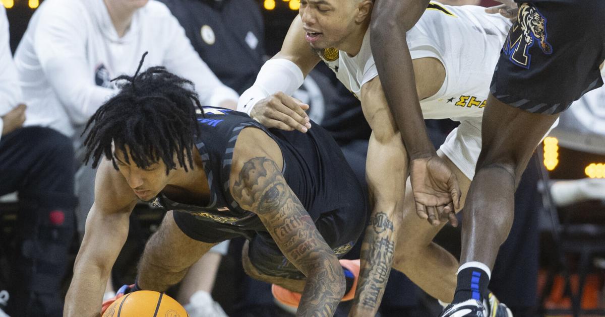 Memphis Wichita State Basketball