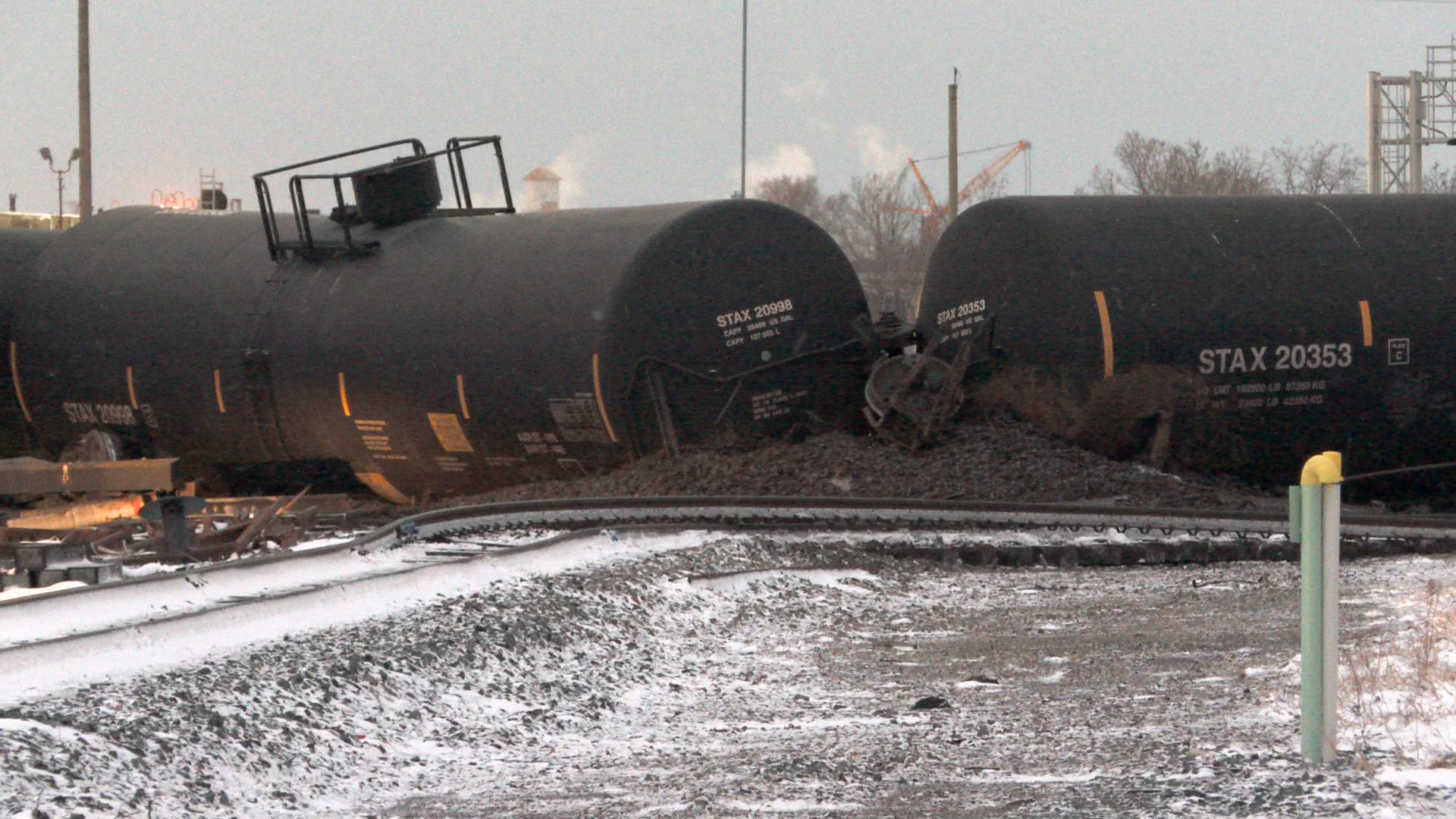 Train Derails In East Chicago; Businesses Evacuated | East Chicago ...