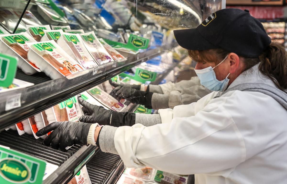 Grocery Workers Shown Appreciation On Supermarket Employee Day Northwest Indiana Business Headlines Nwitimes Com