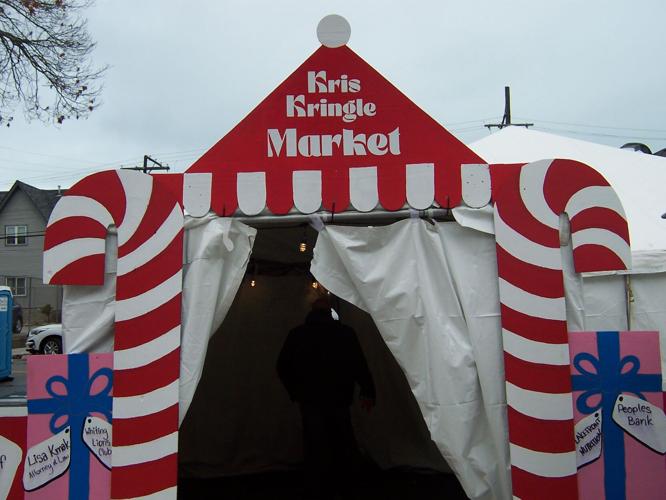 Rain doesn't dampen spirits at Whiting Illuminated Christmas parade