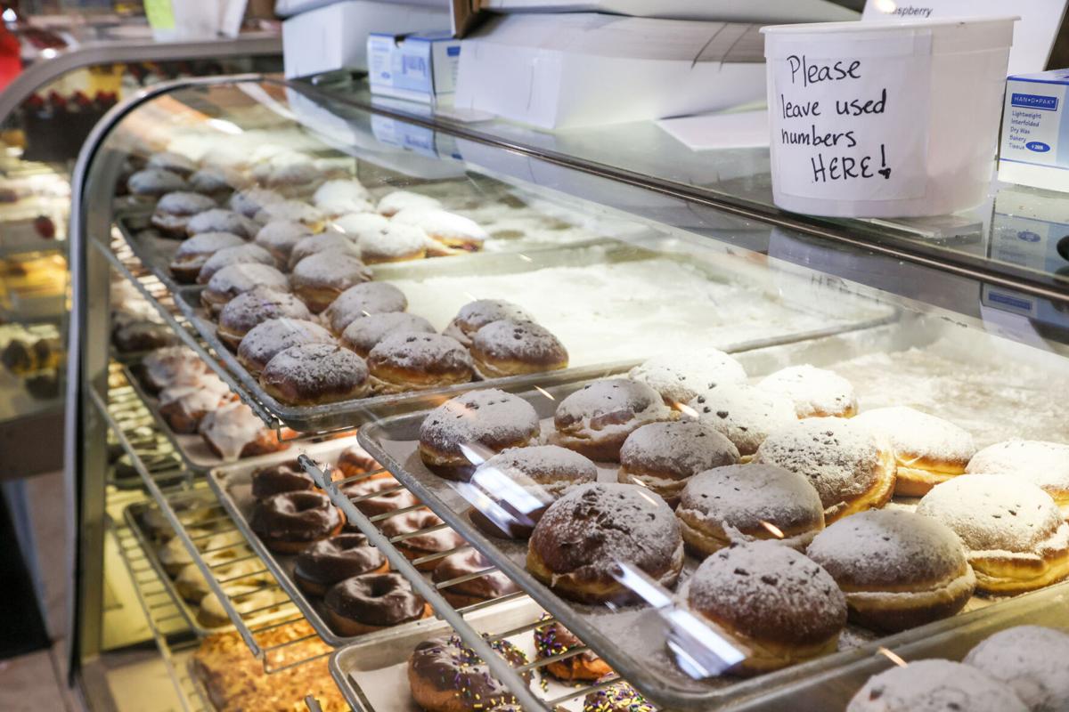 Watch Now: Fans of paczki flock to local bakery ahead of Fat ...