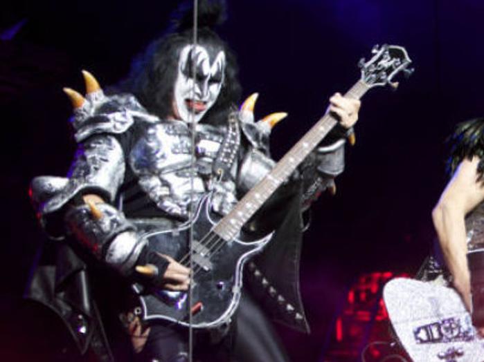 Gallery Kiss 40 Years Decades Of Decibels Digital Exclusives Photo Galleries Nwitimes Com