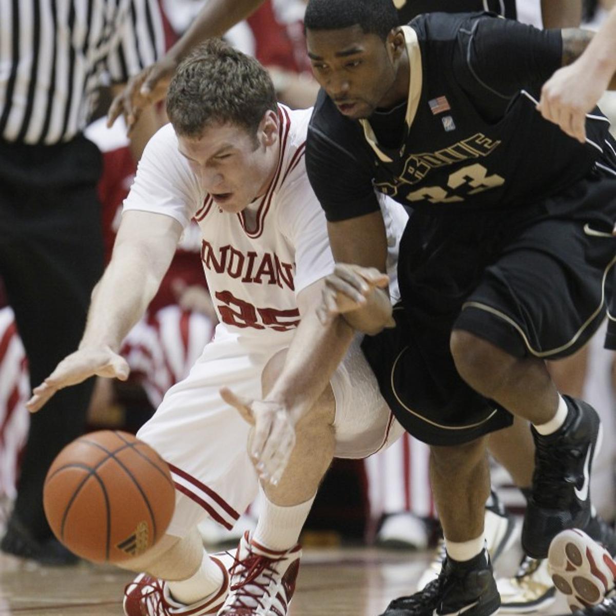 Purdue S Johnson Clogs Middle Against Iu Indiana Hoosiers