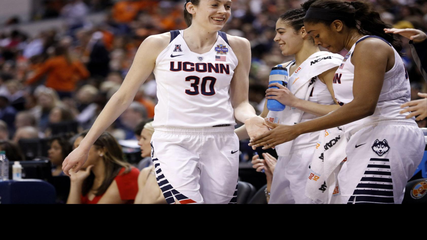 Women S Basketball Uconn 36 0 Vs Oregon State 32 4 5 P M College Basketball Nwitimes Com