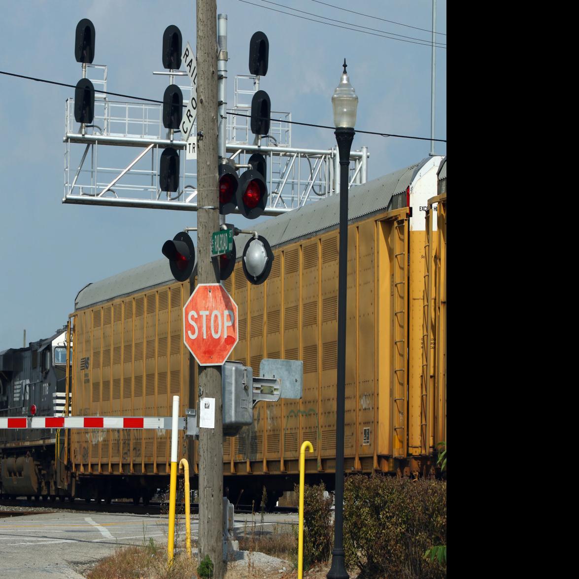 Stopped Train Got You Stuck In Traffic Now You Can Report It To The Feds Government And Politics Nwitimes Com