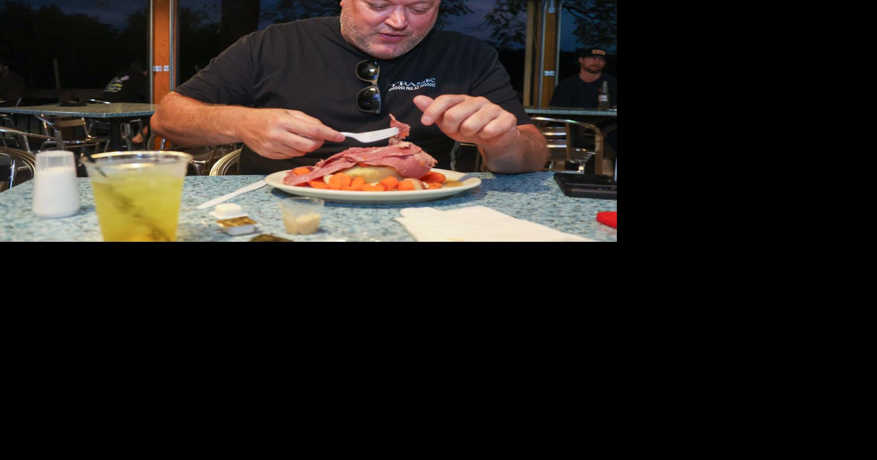 Duffy’s Place | A Valparaiso sports bar teaming with wings and swimming in Miller Lite