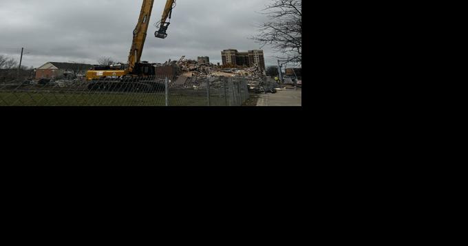 Gary Housing Authority tears down $1.5 million downtown Gary affordable housing apartment building that was recently built but never occupied - Vimarsana News