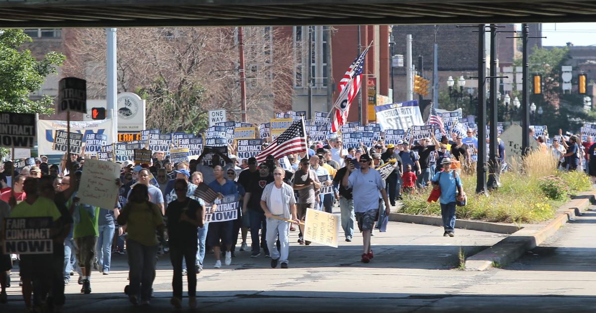 USW stages massive rally