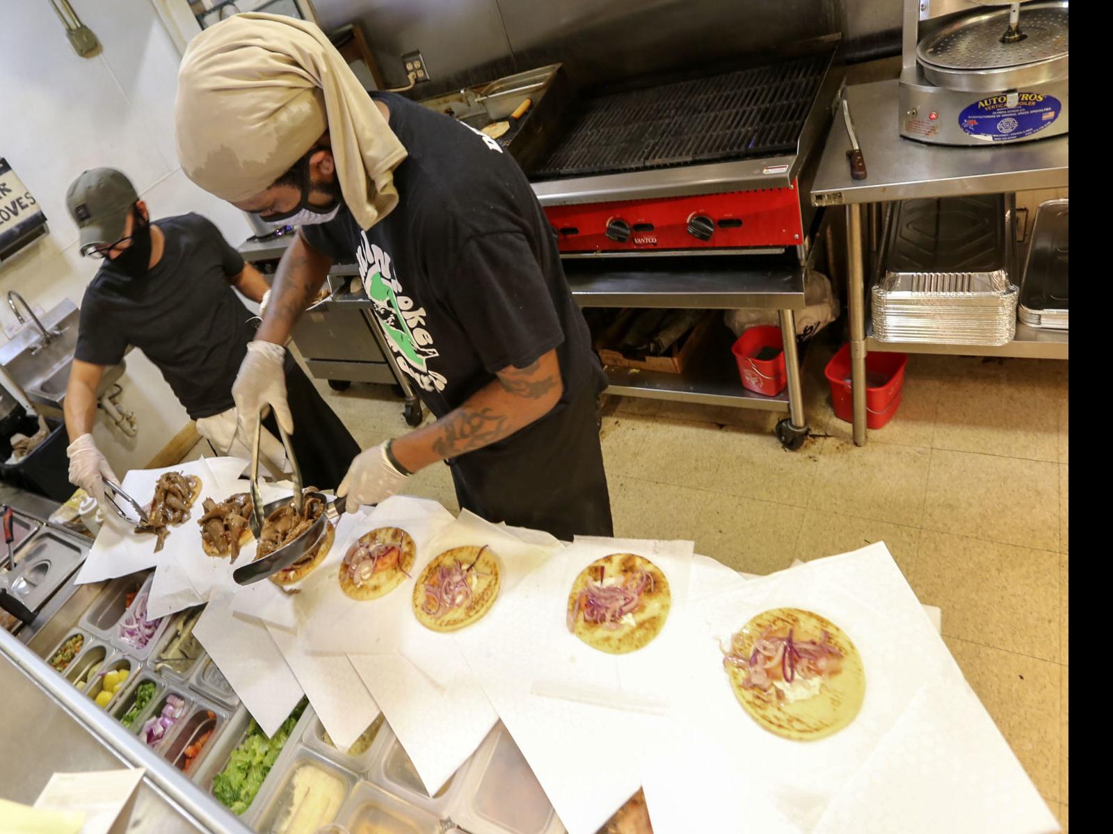 Restaurants Allowed Back At Full Capacity But Find Customers Still Leaning Toward Takeout Northwest Indiana Business Headlines Nwitimes Com