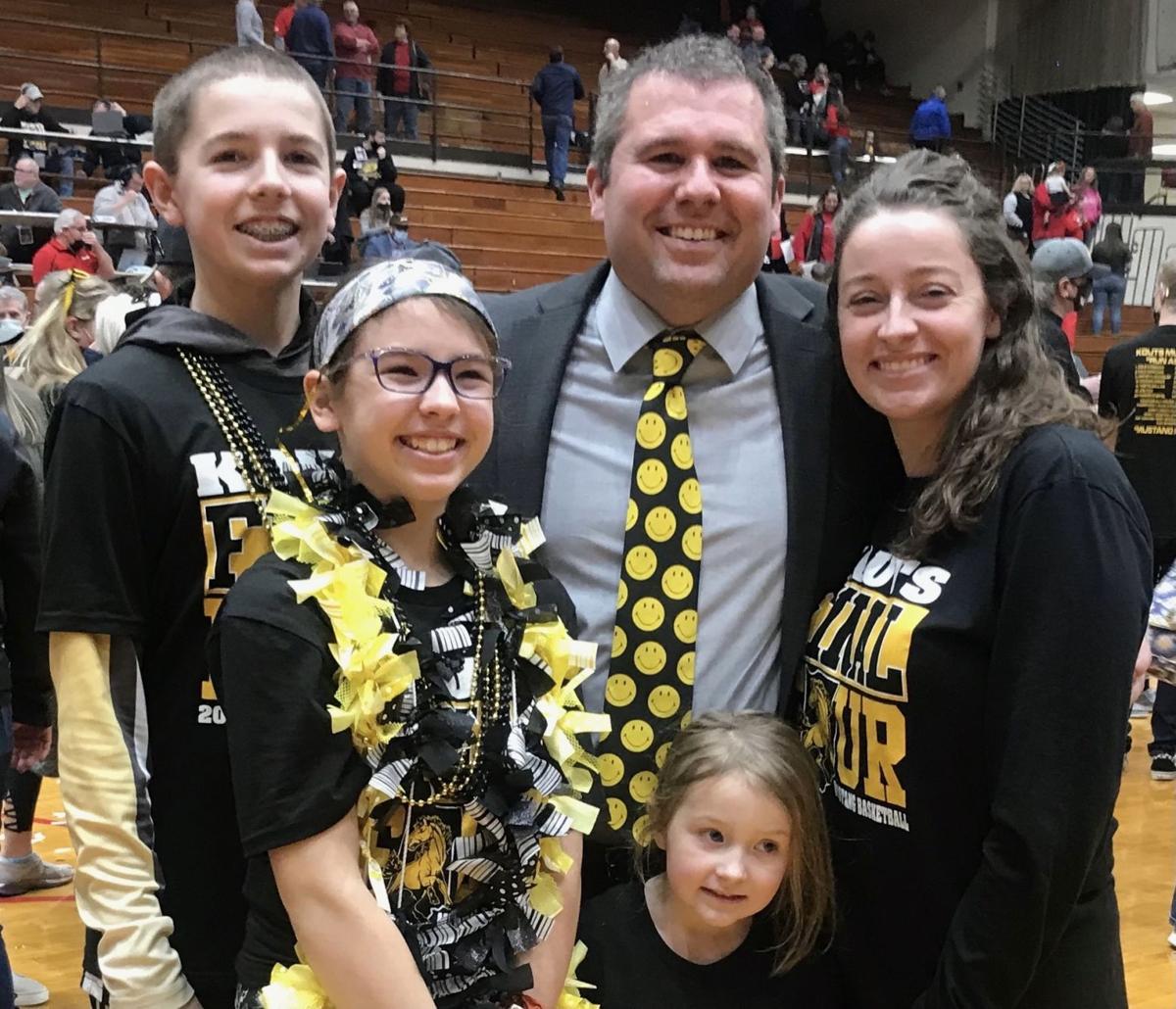 Overholt family -- Kouts