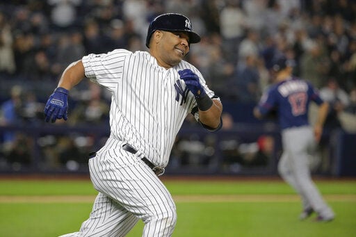 Encarnacion, White Sox complete $12 million, 1-year contract