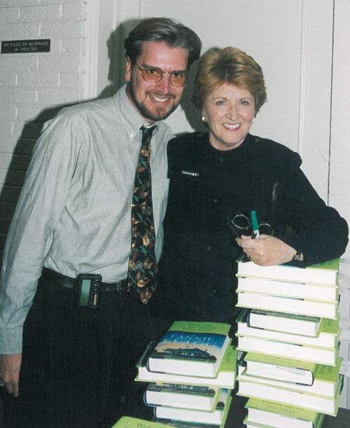 Times Columnist Phil Potempa With Comedienne And Author Fannie Flagg In 1998 Theatre Nwitimes Com