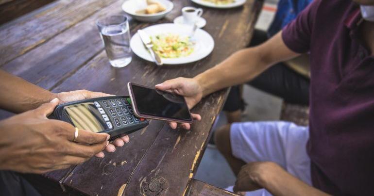 Dear merchants: That 3% credit card fee? We shouldn't have to hunt for it | Davich