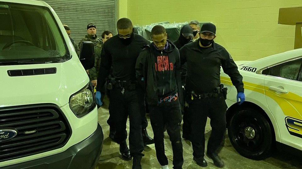 PHOTOS: Murder suspect escapee Leon Taylor caught - Vimarsana News