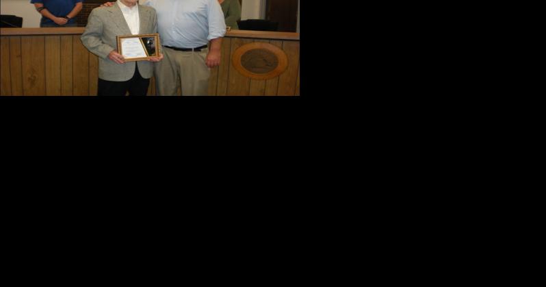 Longtime Griffith leader Stan Dobosz dies - Vimarsana News