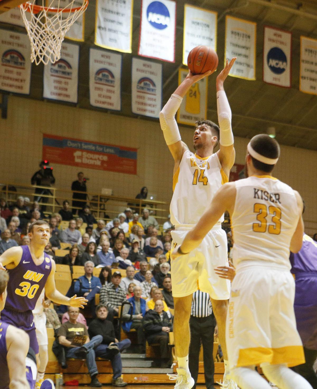 Sorolla becomes latest player to leave Valparaiso basketball team