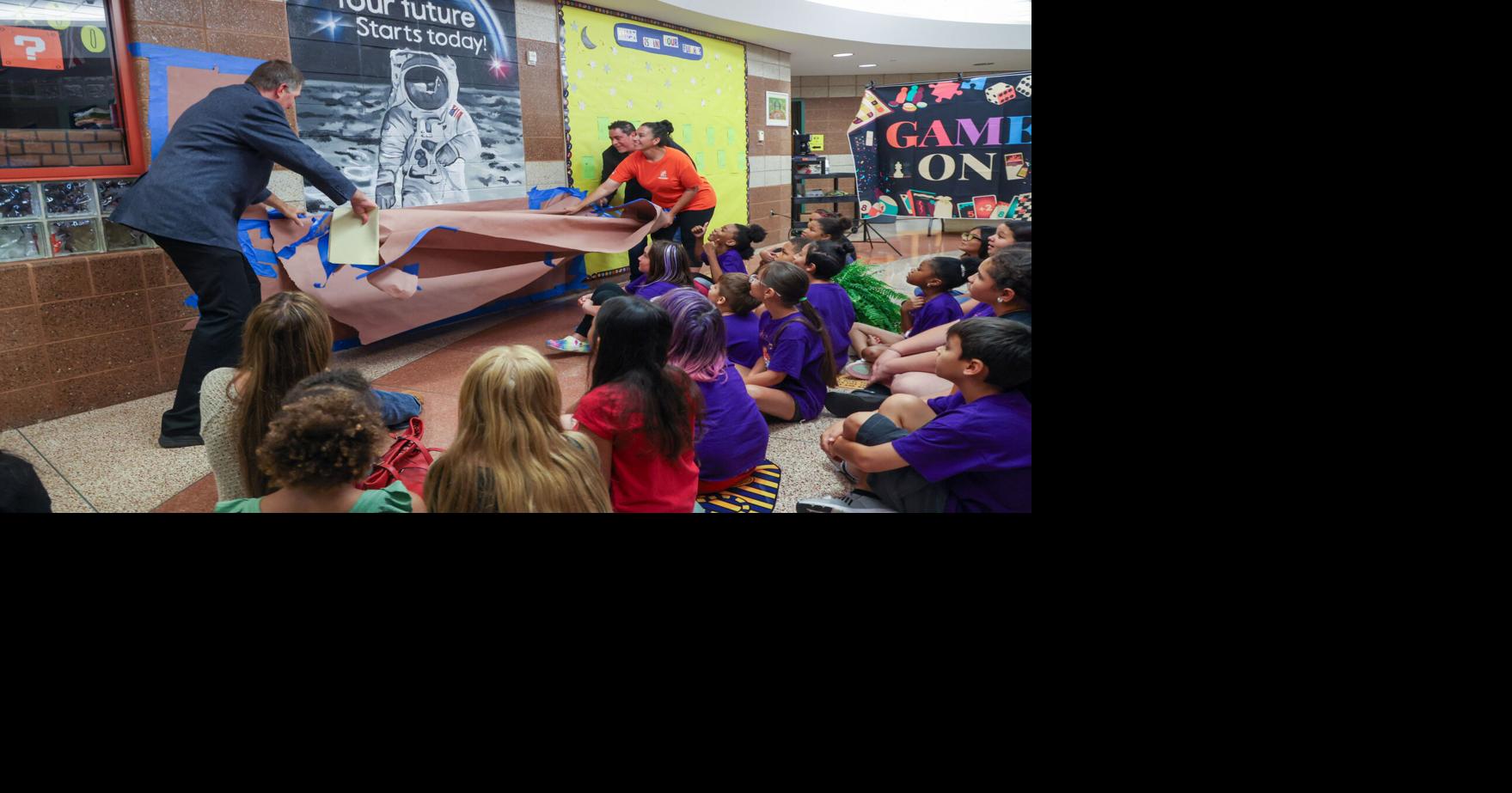 PHOTOS | Harding Elementary School unveils 1st of 3 Jose Cruz murals