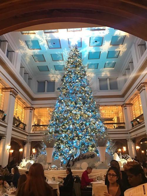 Walnut Room Now Requiring Reservations Offering Takeout Entertainment Nwitimes Com