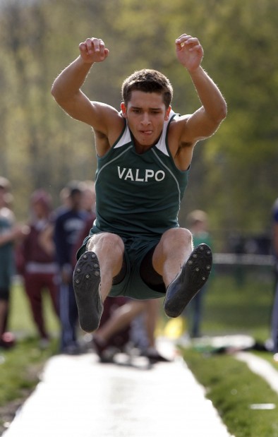 Vikings Capture Valpo Relays For 29th Straight Year 