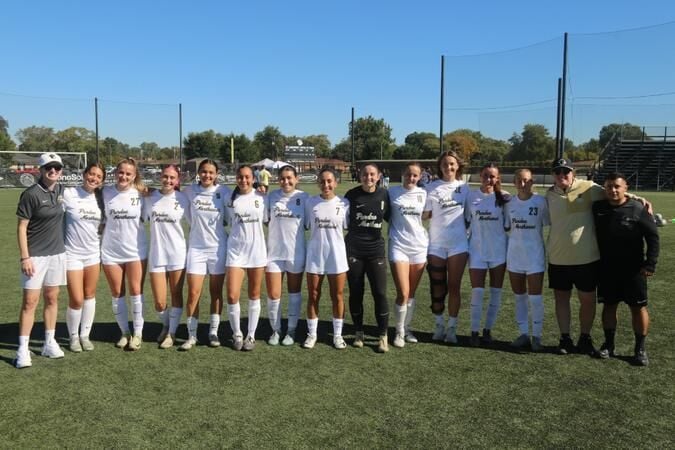 Women's Soccer's comeback falls short on Senior Day