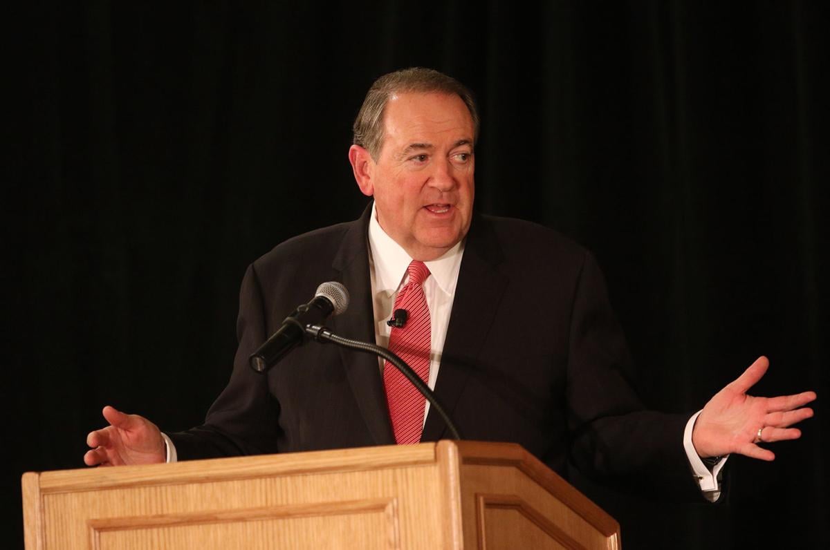 Huckabee at The Women's Center fundraiser