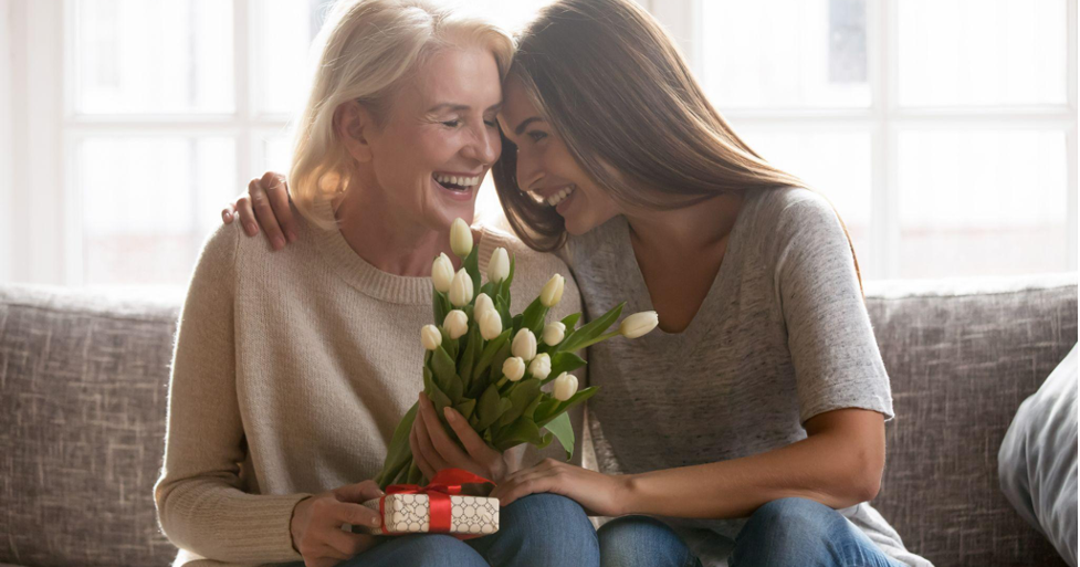 Celebrate your favorite lioness: 14 birthday gifts your Leo mom will love - Vimarsana News