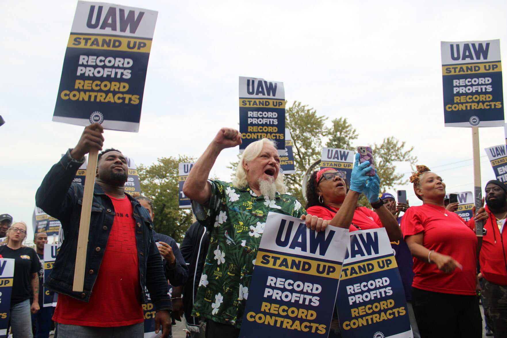 UAW Ratifies Contract With Ford, Other Big Three Automakers