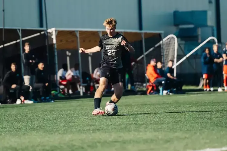 Men's Soccer battles to tie at Quincy