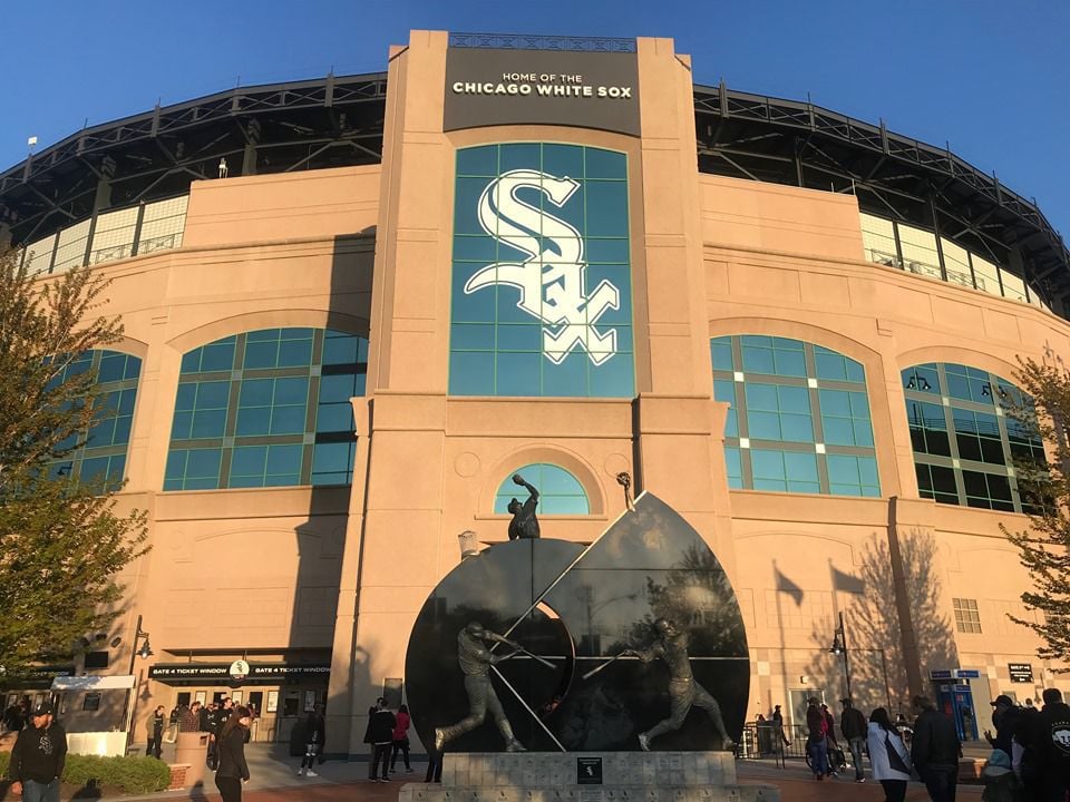 White Sox team store opens for curbside pick-up