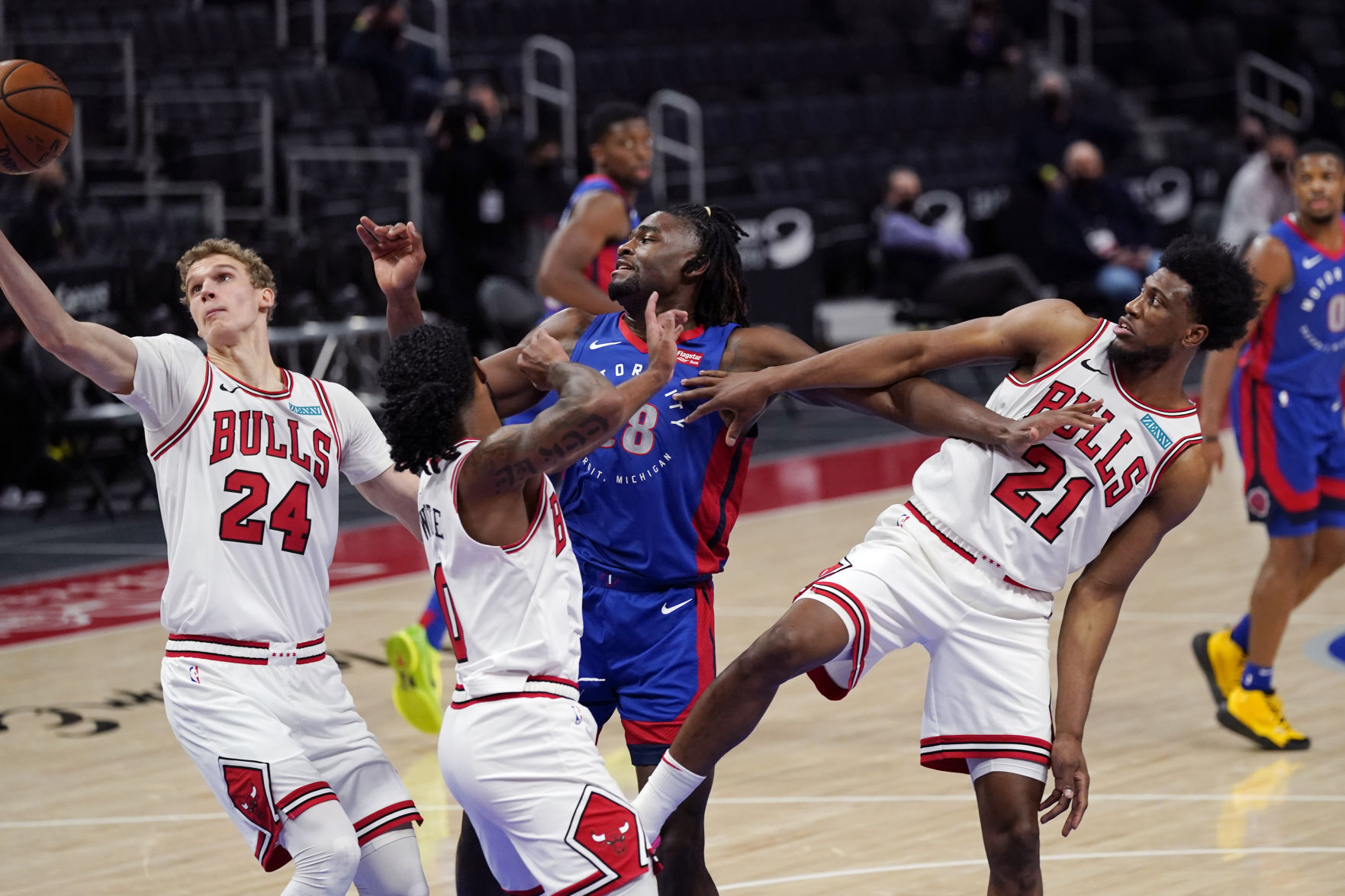 Bulls defense solid in win over Pistons