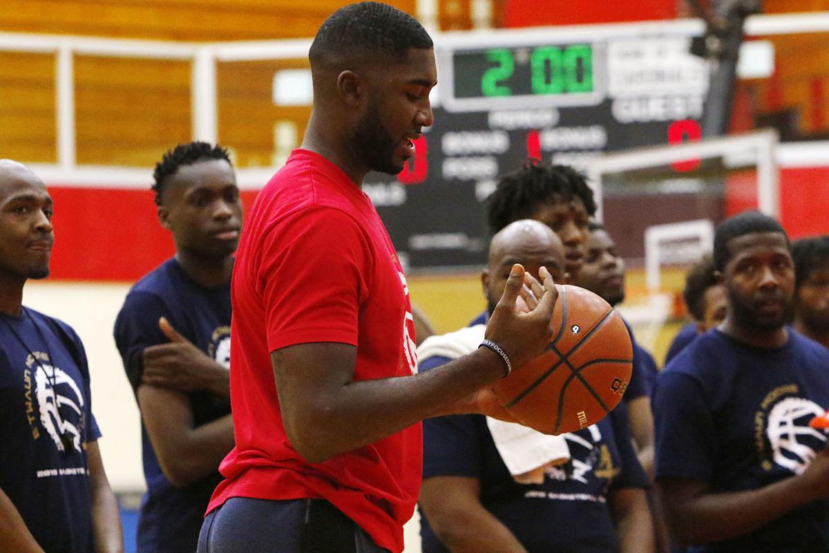 E C Central Grad Nba Guard E Twaun Moore Hosts Annual Basketball
