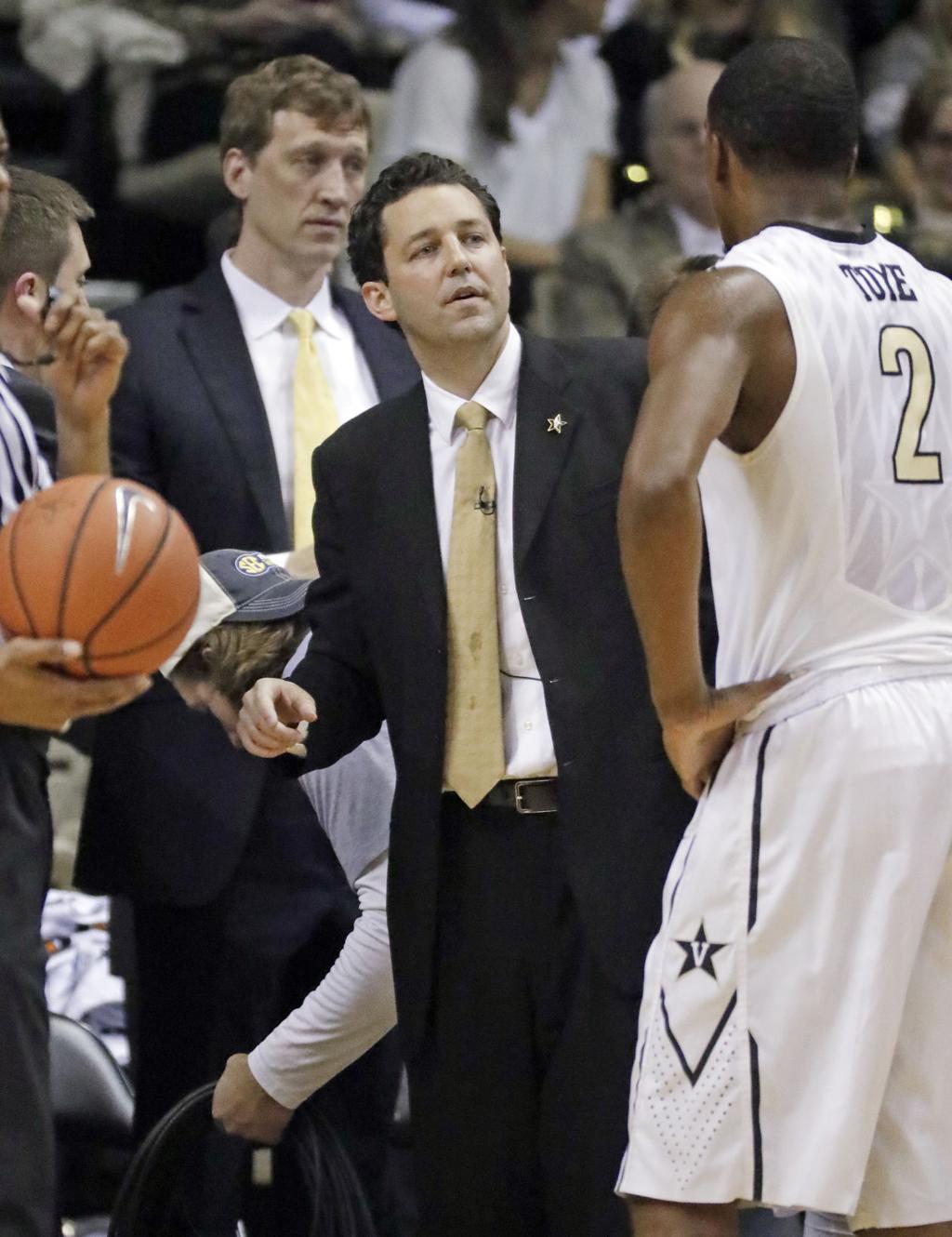 Bryce Drew Slowly Transitioning To New Post At Vanderbilt