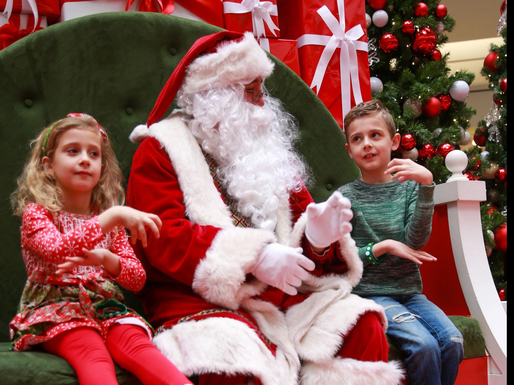 Signing Santa Lets Every Kid Share Christmas Lists Entertainment Nwitimes Com