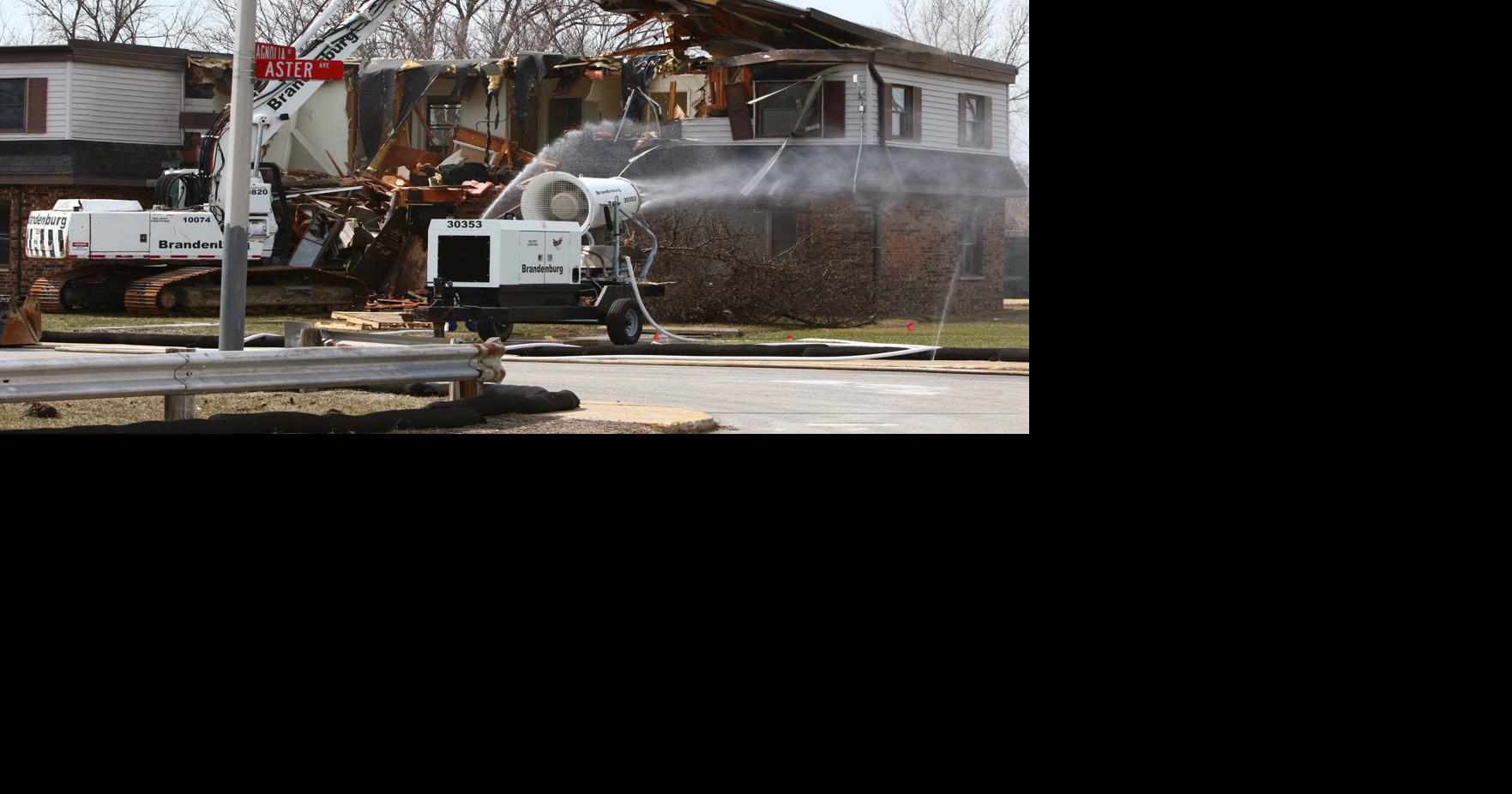 Crews tear into first building at vacant West Calumet Complex as